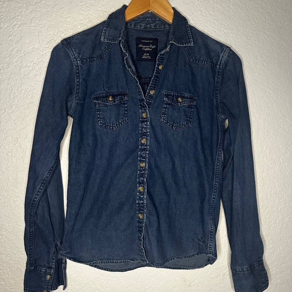 American Eagle Favorite Fit Denim Button Up Shirt Pockets Western Preppy Fall